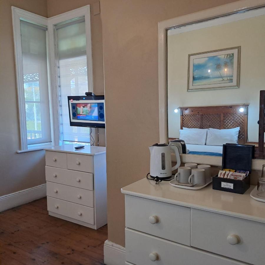 Green Door Guest House 모젤베이 외부 사진