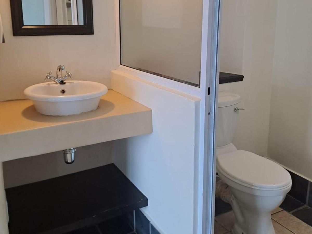 Green Door Guest House 모젤베이 객실 사진