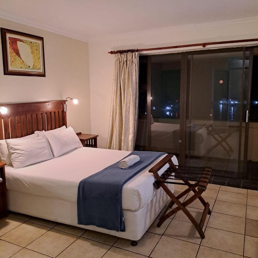 Green Door Guest House 모젤베이 외부 사진